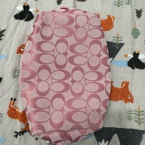 Coach pouch pink